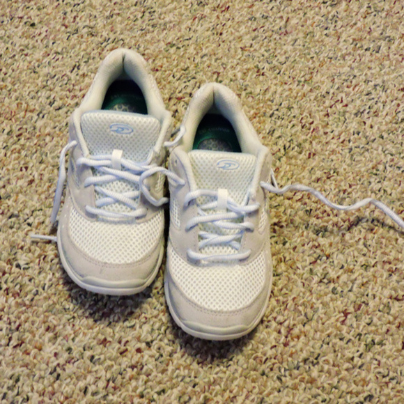 dr scholl's women's athletic shoes